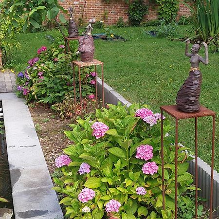 The Two Oaks - Private Garden For Guests Villa Hertsberge ภายนอก รูปภาพ