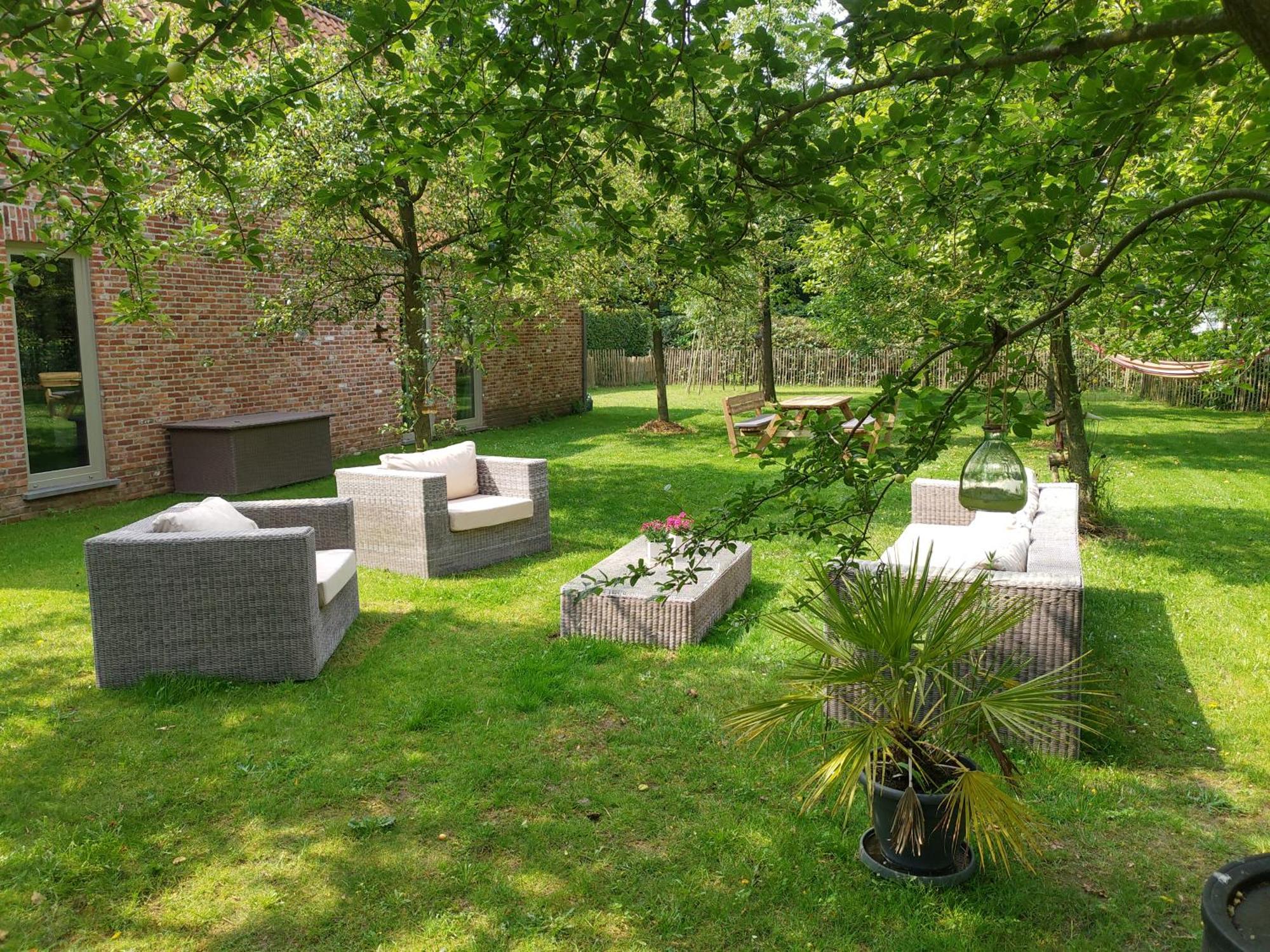 The Two Oaks - Private Garden For Guests Villa Hertsberge ภายนอก รูปภาพ