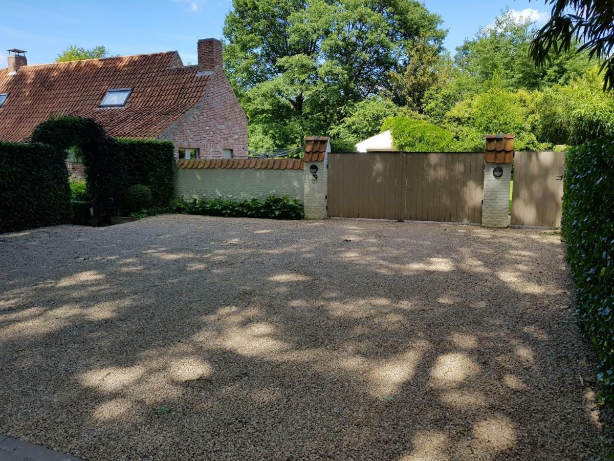 The Two Oaks - Private Garden For Guests Villa Hertsberge ภายนอก รูปภาพ
